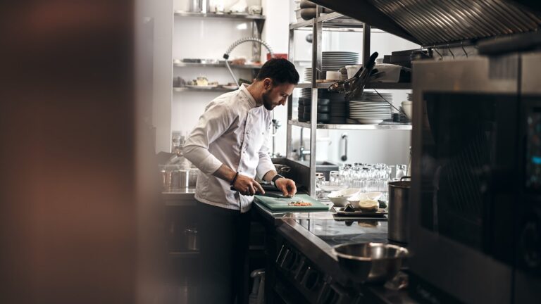 Restaurant Accounting: How to Manage Finances and Maximize Profit